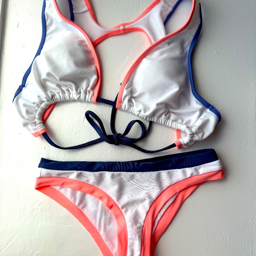 NWOT Body Glove Bikini Set